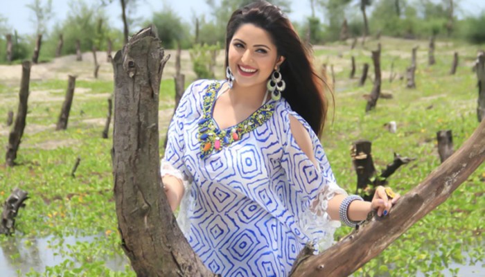 আমি প্রেমে পড়ি না, প্রেম আমার উপর পড়ে: পরীমনি