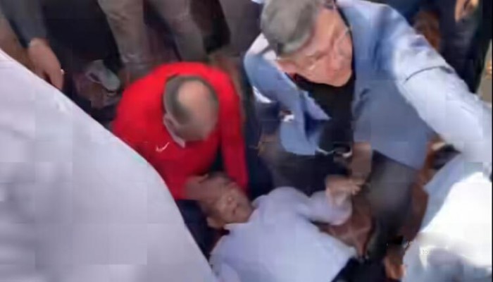 স্মৃতিসৌধে এসে হঠাৎ মাটিতে লুটিয়ে পড়লেন ফখরুল