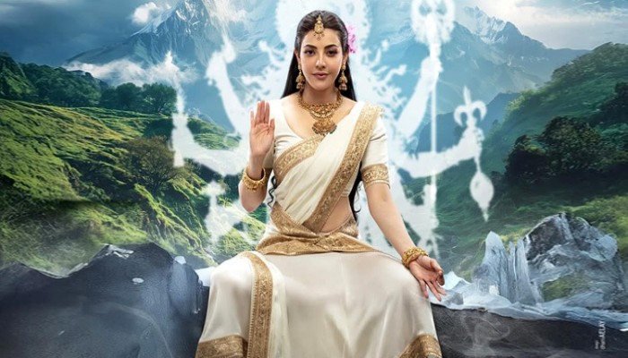 ​দেবী হয়ে ধরা দিলেন কাজল