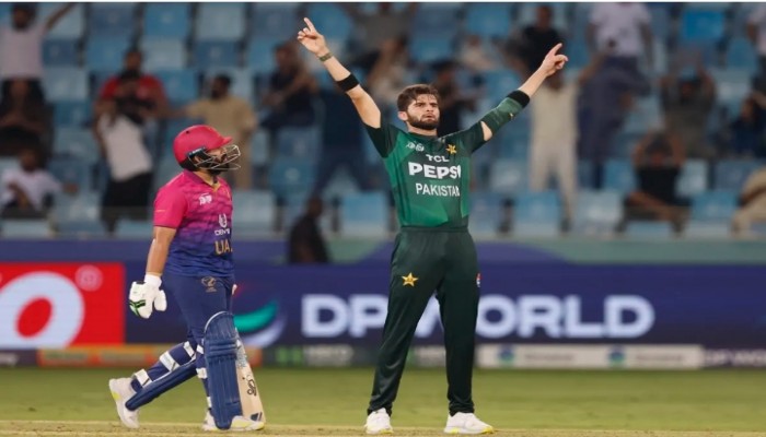 আলোচিত ম্যাচ জিতে সুপার ফোরে পাকিস্তান