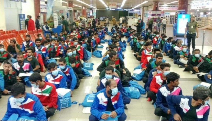 লিবিয়া থেকে ১৭৬ বাংলাদেশি দেশে ফিরেছেন