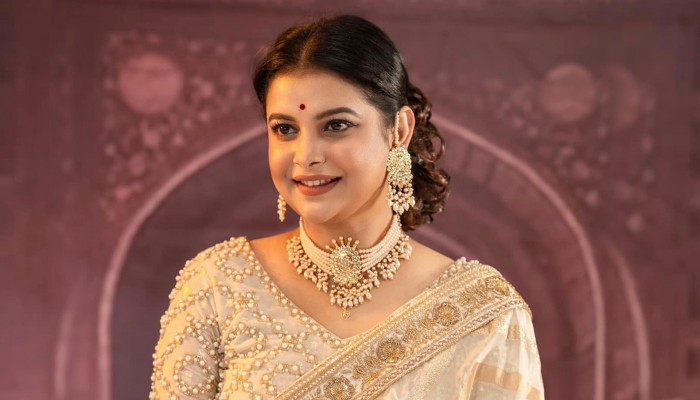 বিয়ে করলেন শবনম ফারিয়া