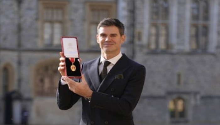 নাইটহুড খেতাবে ভুষিত জেমস অ্যান্ডারসন