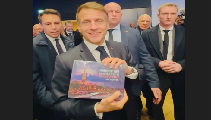 ​ফ্রান্সের প্রেসিডেন্টের হাতে ‘প্যারিসের ছবি’