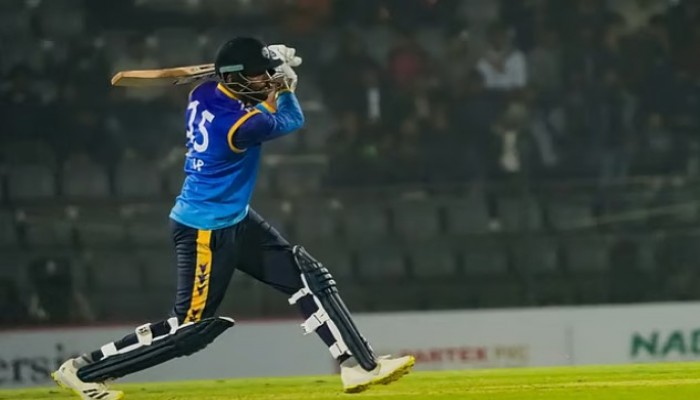 নোয়াখালী এক্সপ্রেস উড়িয়ে  বিপিএলের সূচনা চট্টগ্রাম রয়েলসের