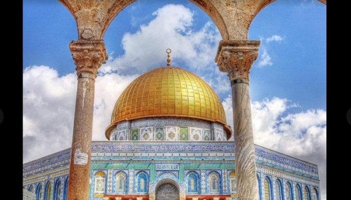 নজিরবিহীনভাবে  ৪০ দিন বন্ধ রাখার পর অবশেষে  খুললো আল আকসা মসজিদ