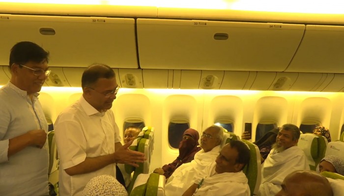 হজ্জ ফ্লাইট উদ্ধোধন করলেন প্রধানমন্ত্রী তারেক রহমান